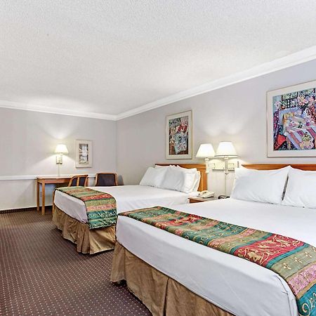 Days Inn By Wyndham Tucson City Center Exteriör bild