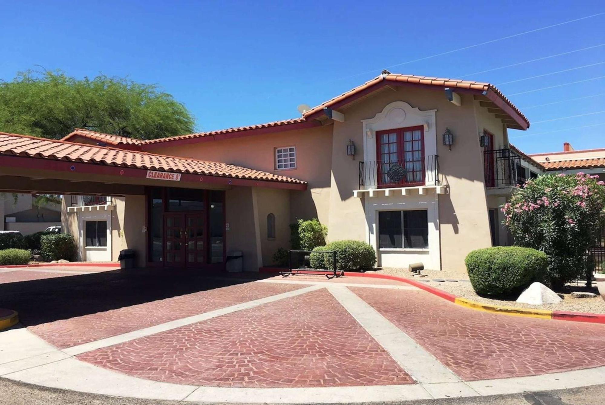 Days Inn By Wyndham Tucson City Center Exteriör bild