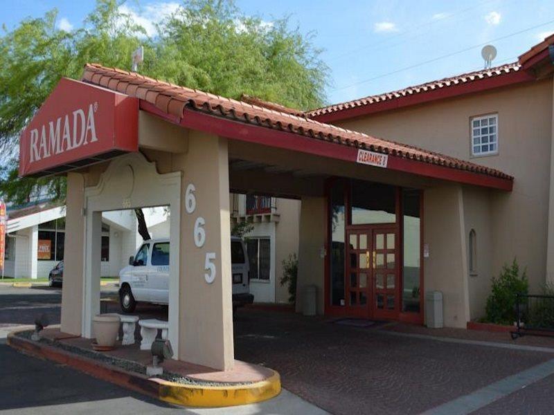 Days Inn By Wyndham Tucson City Center Exteriör bild