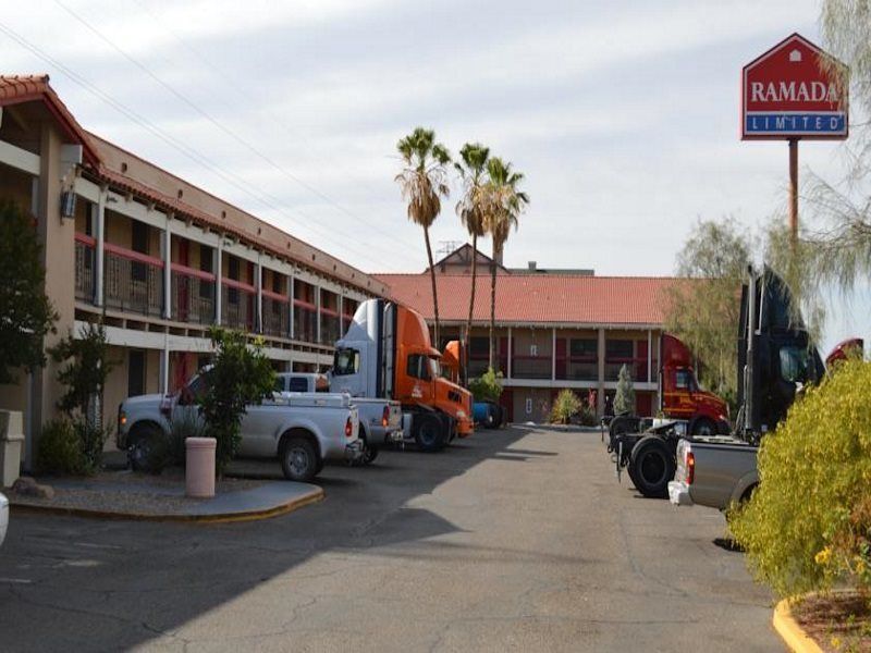 Days Inn By Wyndham Tucson City Center Exteriör bild