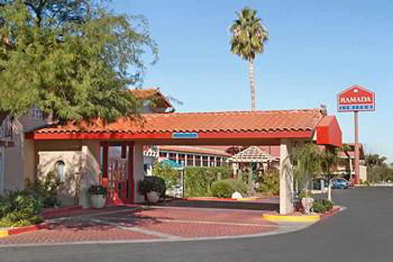 Days Inn By Wyndham Tucson City Center Exteriör bild